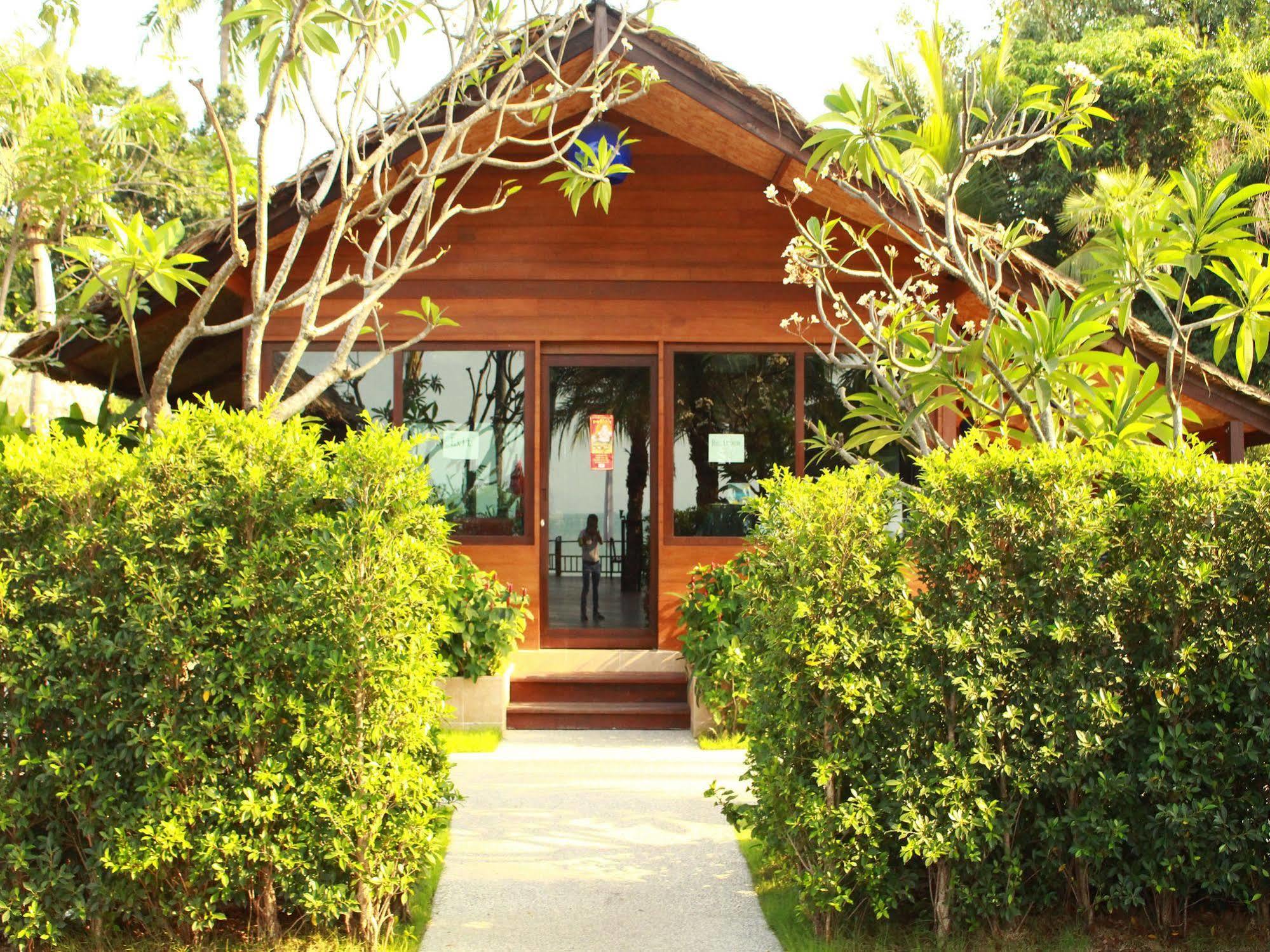 Bangrak Beach Club 보풋 외부 사진